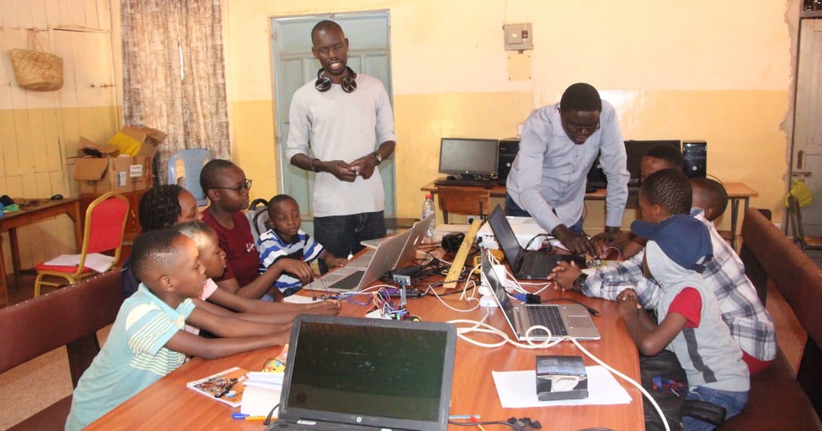 Empowering Young Minds through Robotics Training in Voi